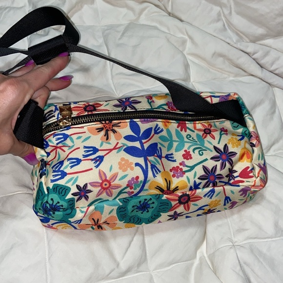 Nwot LulaRoe Floral Fanny Pack belt bag - Picture 8 of 12